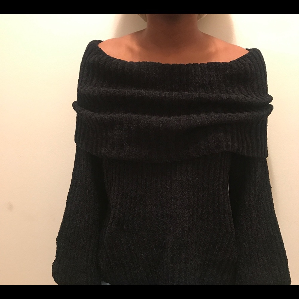 Love Culture "Black"Off the Shoulder Sweater